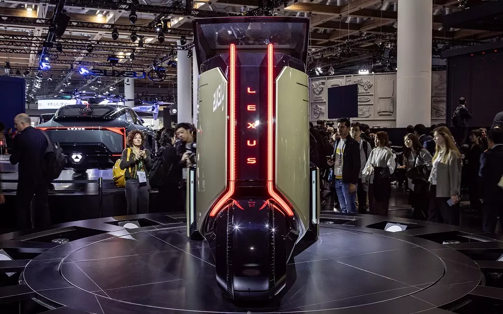 Lexus LS Coupe Concept nhìn từ phía sau