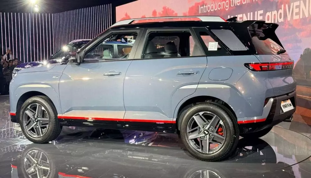 Hyundai Venue N Line 2026 có viền đỏ ở ngoại thất Hyundai Venue N Line 2026 có viền đỏ ở ngoại thất