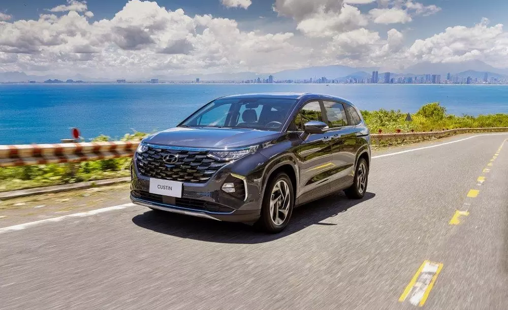 Hyundai Custin Hyundai Custin