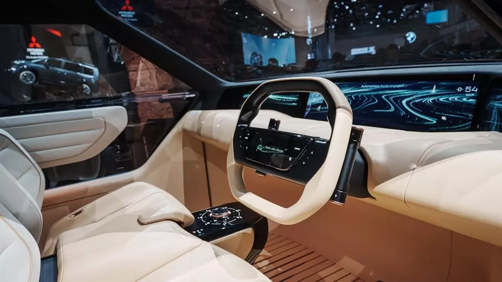 Mitsubishi Elevance Concept sở hữu màn hình kéo dài hết mặt táp-lô Mitsubishi Elevance Concept sở hữu màn hình kéo dài hết mặt táp-lô