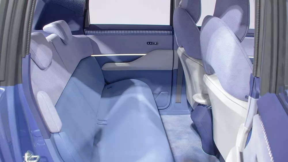 Hàng ghế sau của Suzuki Vision e-Sky Hàng ghế sau của Suzuki Vision e-Sky