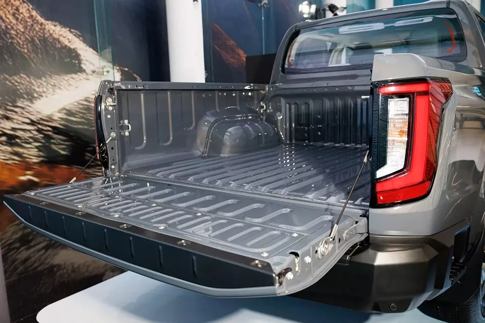 Toyota Hilux 2026 được nâng cấp về mặt an toàn