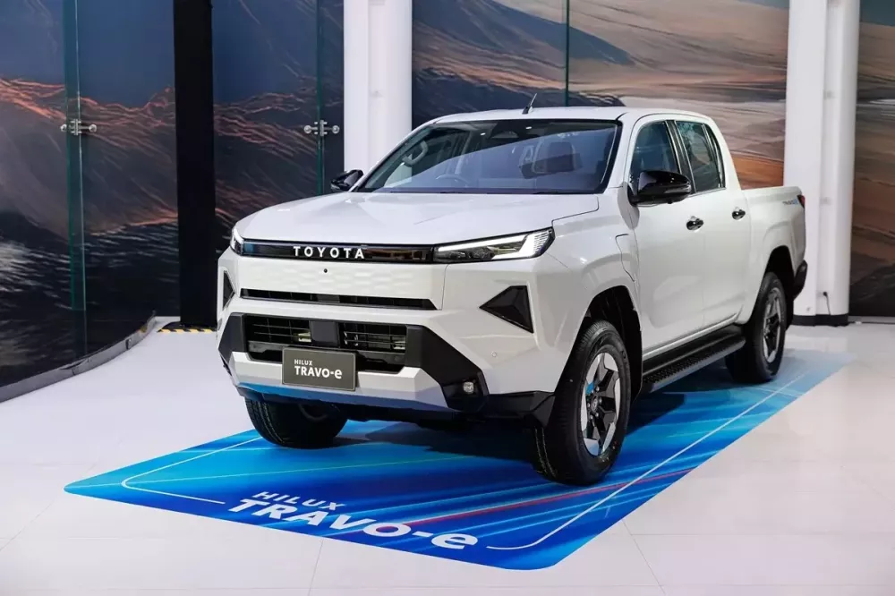 Toyota Hilux 2026 phiên bản thuần điện