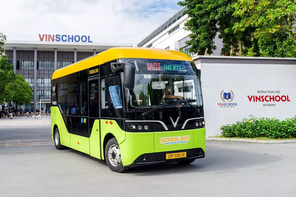 Dịch vụ School Bus sử dụng xe điện VinFast EB 6