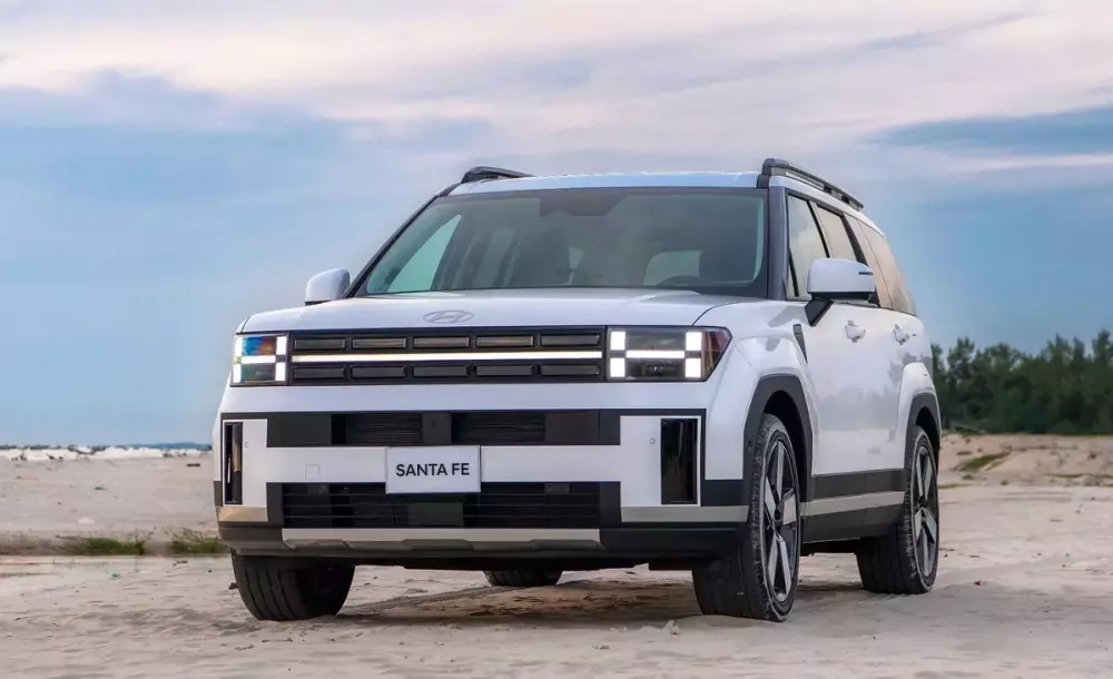 Hyundai Santa Fe được tăng mức ưu đãi lên 180 triệu đồng trong tháng 11/2025 Hyundai Santa Fe được tăng mức ưu đãi lên 180 triệu đồng trong tháng 11/2025