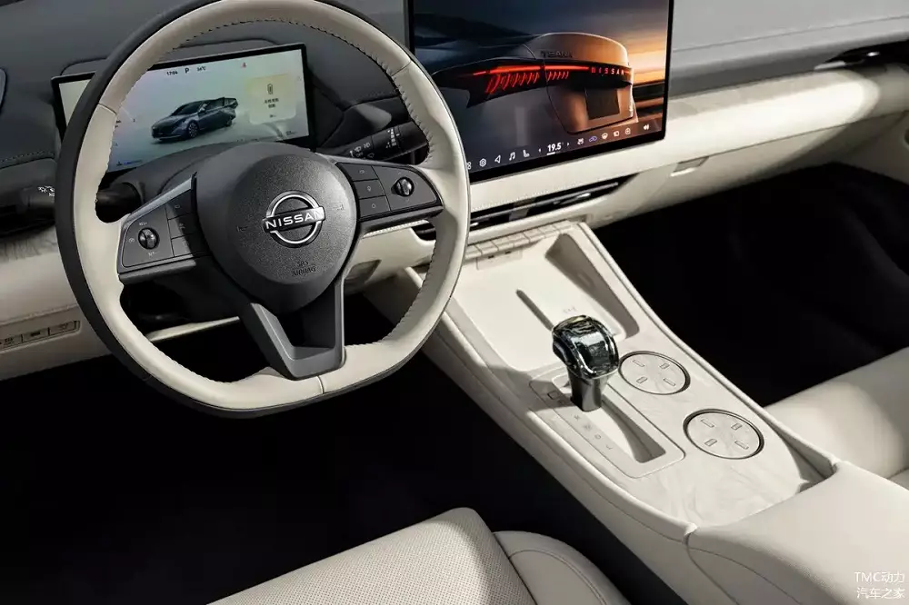 Hé lộ nội thất của Nissan Teana - xe xăng đầu tiên trên thế giới dùng buồng lái thông minh Huawei Hé lộ nội thất của Nissan Teana - xe xăng đầu tiên trên thế giới dùng buồng lái thông minh Huawei
