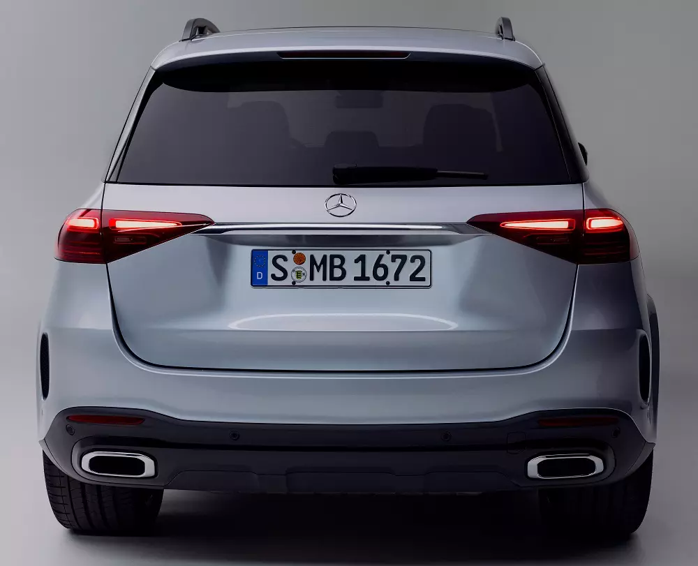 Mercedes-Benz GLE 400e 4Matic 2026 được bán tại Việt Nam với số lượng giới hạn