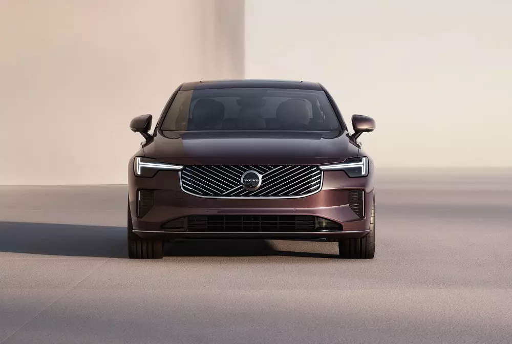 Volvo S90 2026 được trang bị lưới tản nhiệt mới
