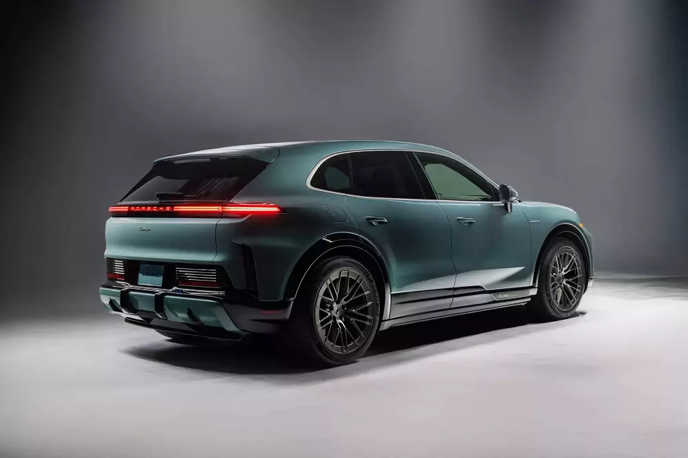 Porsche Cayenne Turbo Electric 2026 sở hữu công suất tối đa 1.139 mã lực. Porsche Cayenne Turbo Electric 2026 sở hữu công suất tối đa 1.139 mã lực.