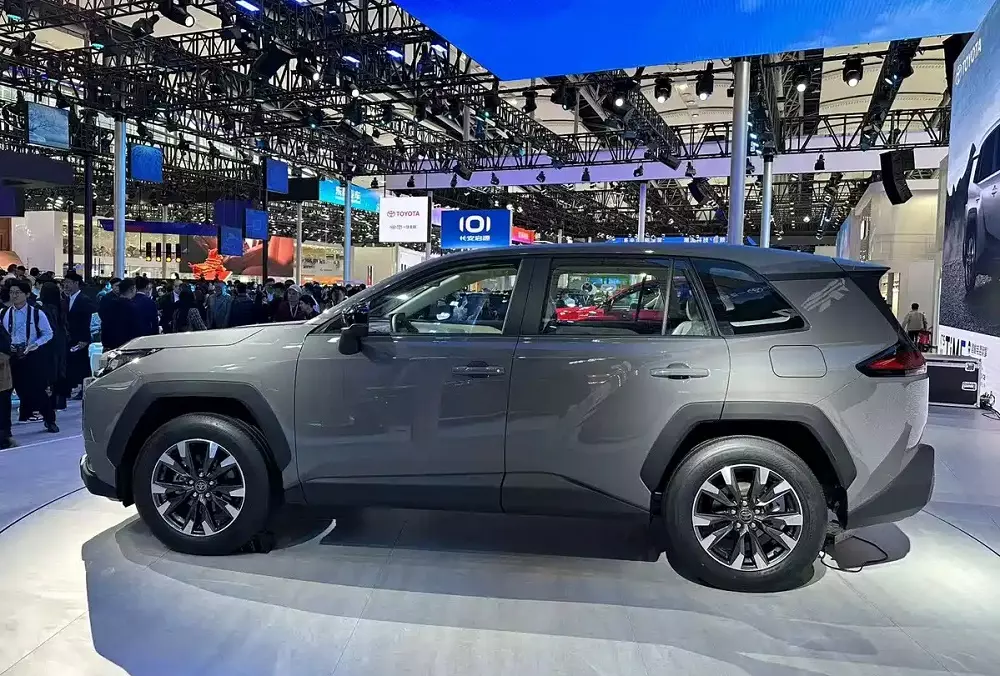 Cả Toyota Wildlander và RAV4 2026 dành cho Trung Quốc đều dùng mâm 18 inch hoặc 20 inch Cả Toyota Wildlander và RAV4 2026 dành cho Trung Quốc đều dùng mâm 18 inch hoặc 20 inch