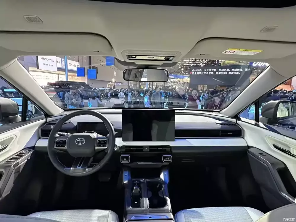 Khoang lái của Toyota RAV4 2026 Khoang lái của Toyota RAV4 2026