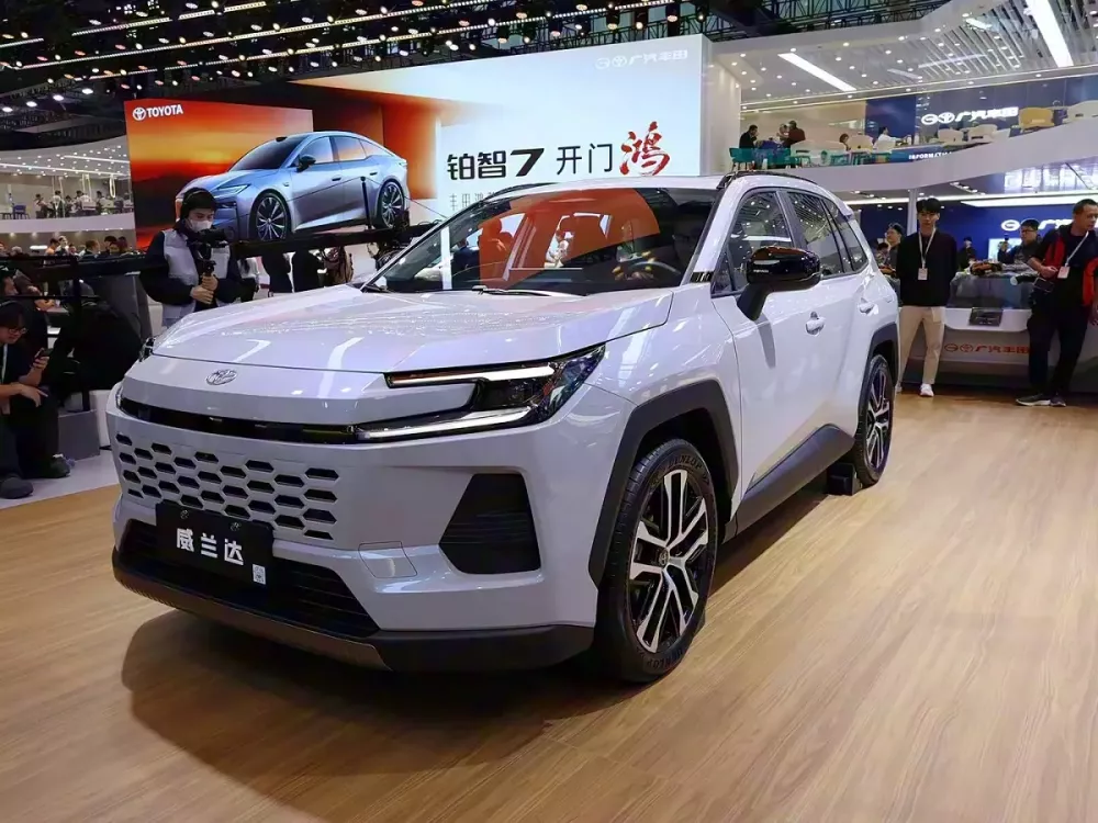 Toyota Wildlander 2026 là anh em song sinh của RAV4 Toyota Wildlander 2026 là anh em song sinh của RAV4