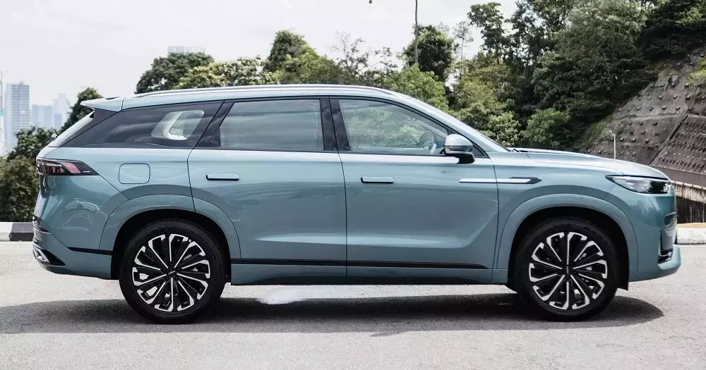 Jaecoo J8 sẽ là tân binh của phân khúc SUV hạng D tại Việt Nam Jaecoo J8 sẽ là tân binh của phân khúc SUV hạng D tại Việt Nam