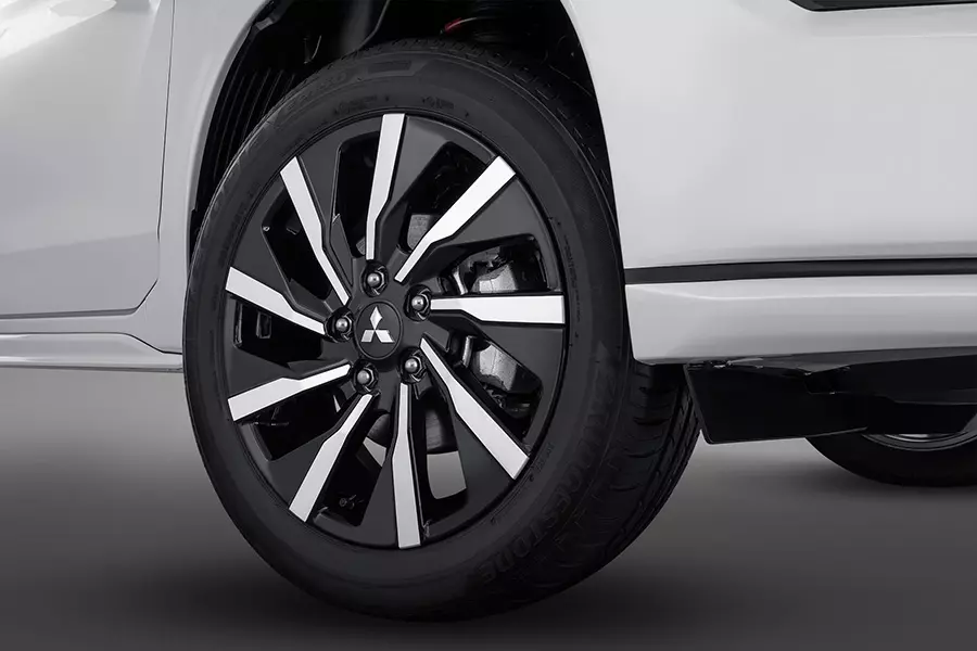 Mâm hợp kim mới của Mitsubishi Xpander HEV 2026