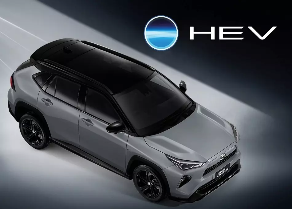 Toyota Yaris Cross Nightshade màu xám phối nóc đen