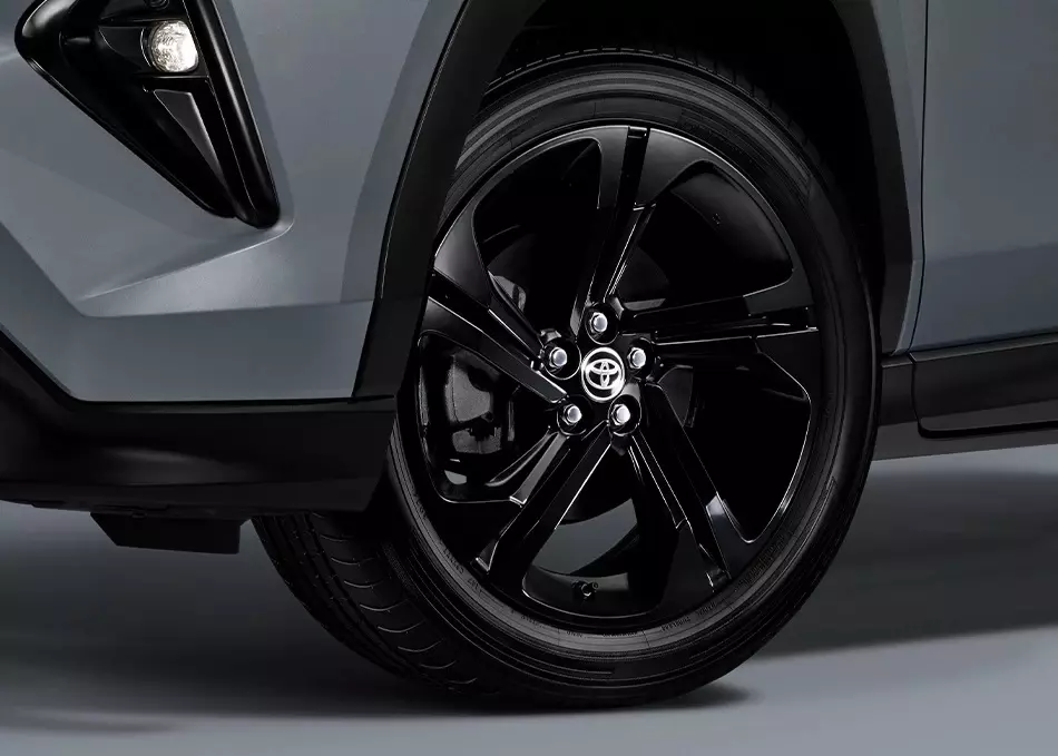 Mâm 18 inch sơn đen của Toyota Yaris Cross Nightshade