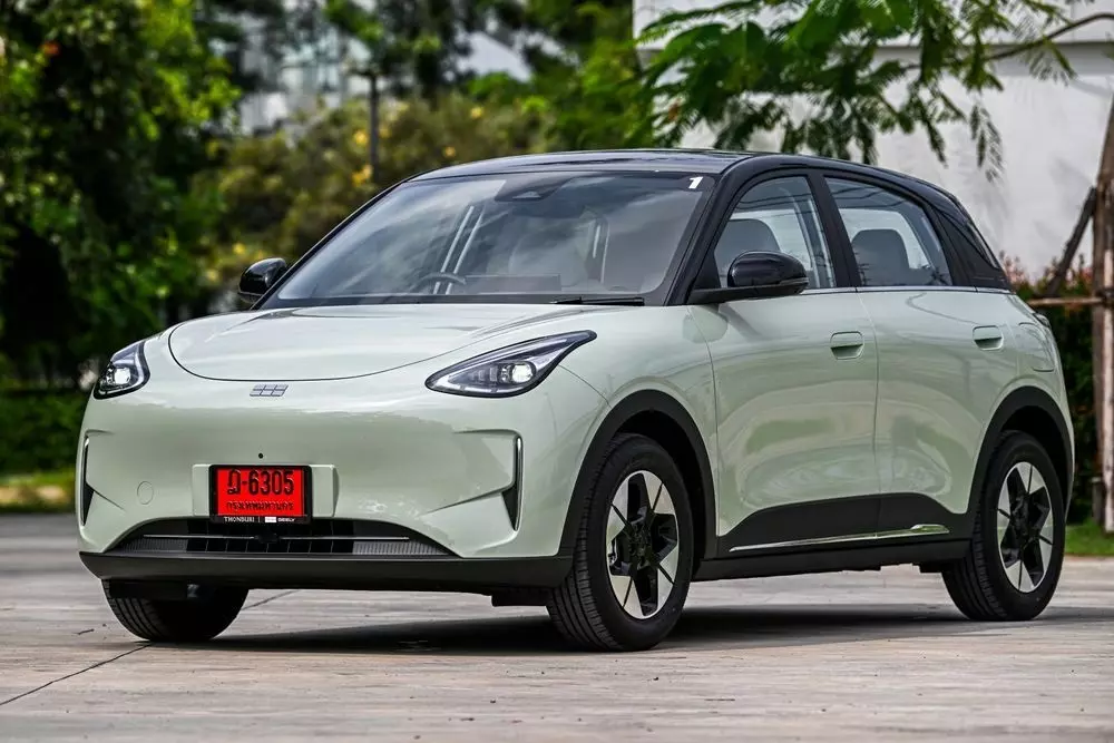 Geely EX2 có thiết kế mượt mà