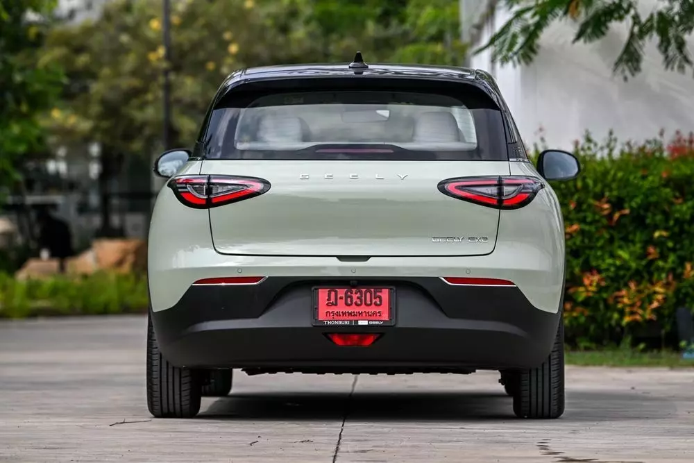 Geely EX2 được trang bị đèn LED từ trước ra sau