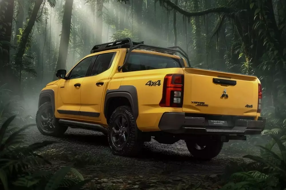 Mitsubishi Triton Savana 2026 màu vàng Rally Yellow