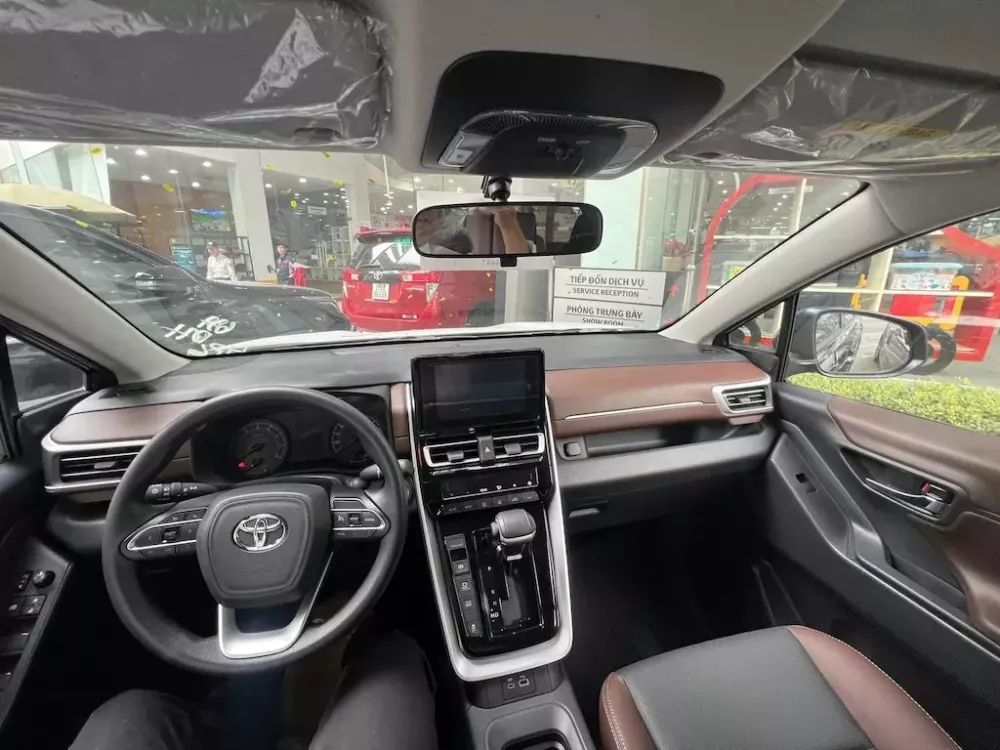 Khoang lái của Toyota Innova Cross 2.0G Khoang lái của Toyota Innova Cross 2.0G