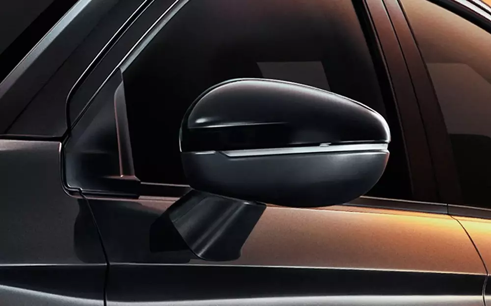 Ốp gương chiếu hậu của Honda City The Black Outshine