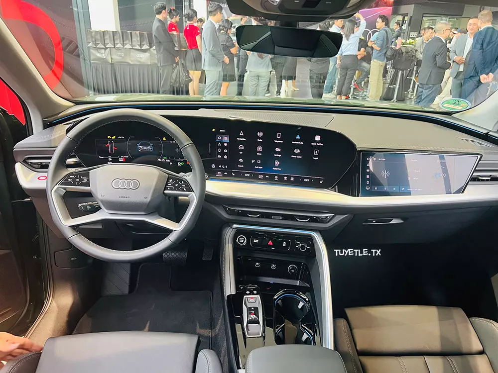 Khoang lái của Audi Q5 2026