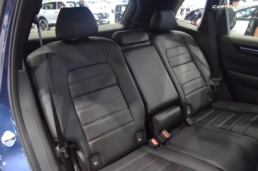 Hàng ghế thứ hai của Honda CR-V e:HEV 2026