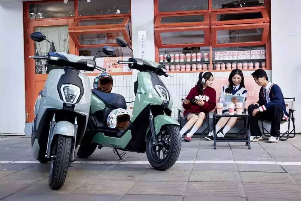 Xe máy điện không cần bằng lái Honda ICON e: được giảm giá đến 8 triệu đồng trong tháng 12