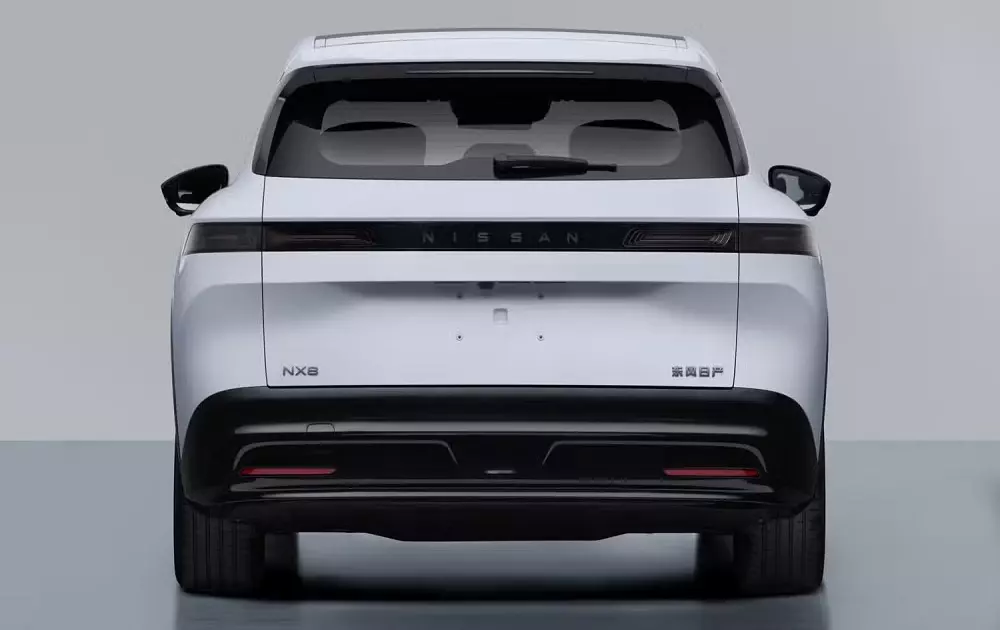 Nissan NX8 nhìn từ phía sau Nissan NX8 nhìn từ phía sau