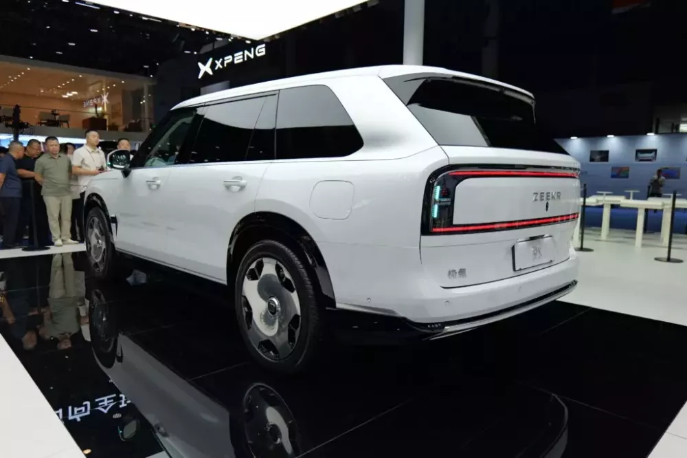 Zeekr 9X là mẫu SUV cỡ lớn với thông số và trang bị ấn tượng