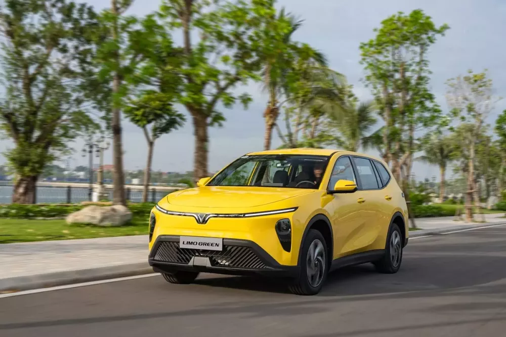 Limo Green bán gần 10.000 xe trong tháng 11/2025, giúp VinFast lại phá kỷ lục doanh số Limo Green bán gần 10.000 xe trong tháng 11/2025, giúp VinFast lại phá kỷ lục doanh số