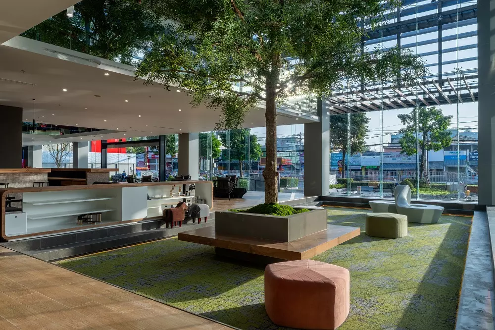 Showroom có thiết kế hướng đến sự hòa quyện giữa thiên nhiên, con người, đô thị và tinh thần thương hiệu Mazda. Showroom có thiết kế hướng đến sự hòa quyện giữa thiên nhiên, con người, đô thị và tinh thần thương hiệu Mazda.