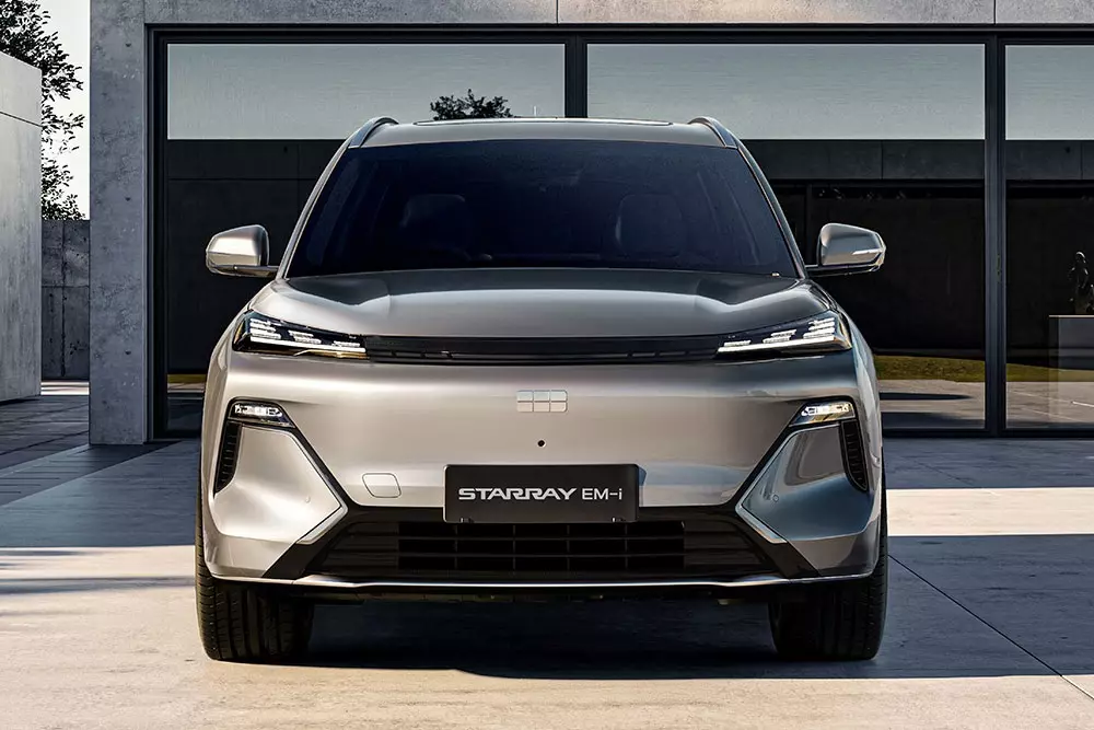 Thiết kế phía trước của Geely EX5 EM-i 