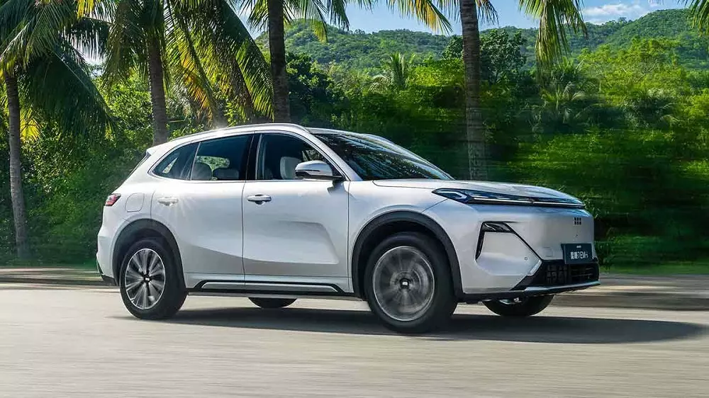 Geely EX5 EM-i là xe hybrid cắm sạc