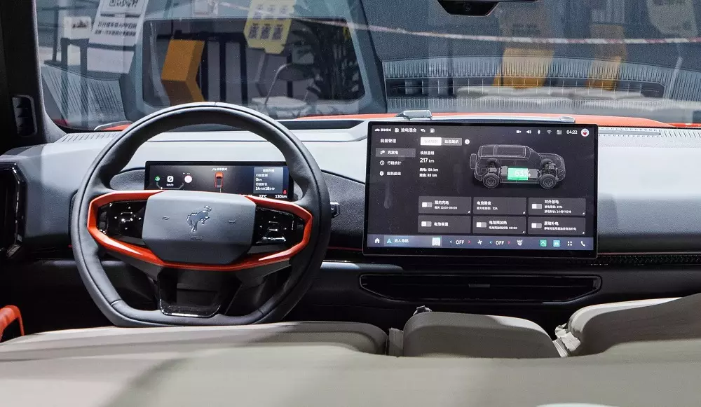 Ford Bronco Basecamp dùng màn hình cỡ lớn