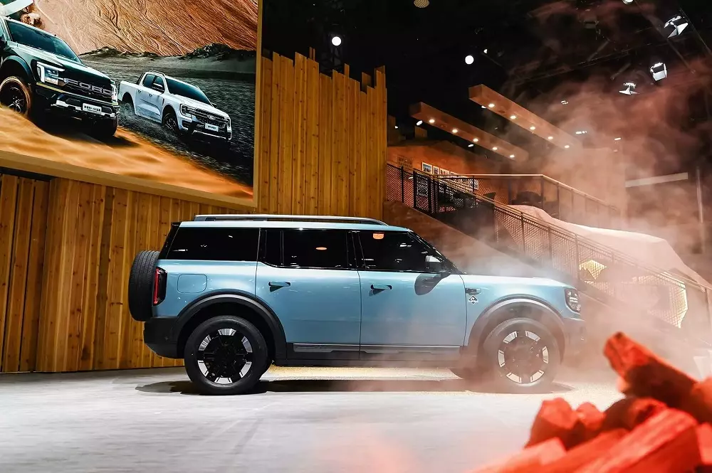 Ford Bronco Basecamp sở hữu kích thước lớn