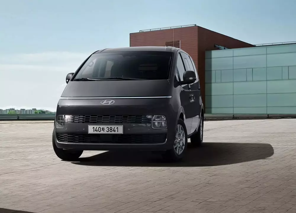 Hyundai Staria 2026 sở hữu thiết kế đầu xe mới Hyundai Staria 2026 sở hữu thiết kế đầu xe mới