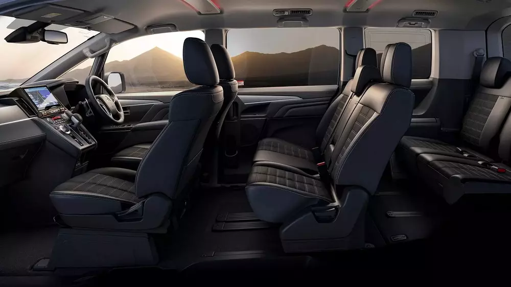 Mitsubishi Delica D:5 2026 sở hữu nội thất 3 hàng ghế