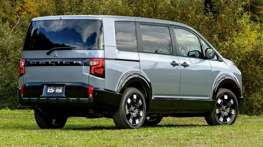 Thiết kế phía sau của Mitsubishi Delica D:5 2026
