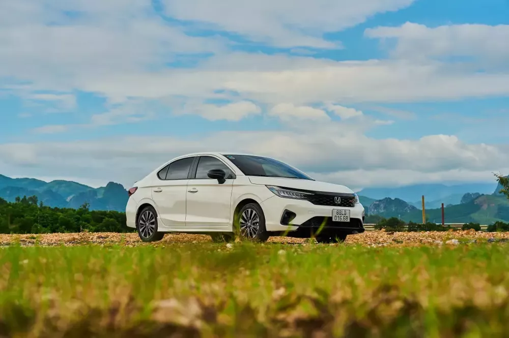 Tương tự đối thủ Toyota Vios, Honda City cũng bị giảm nửa ưu đãi so với tháng trước