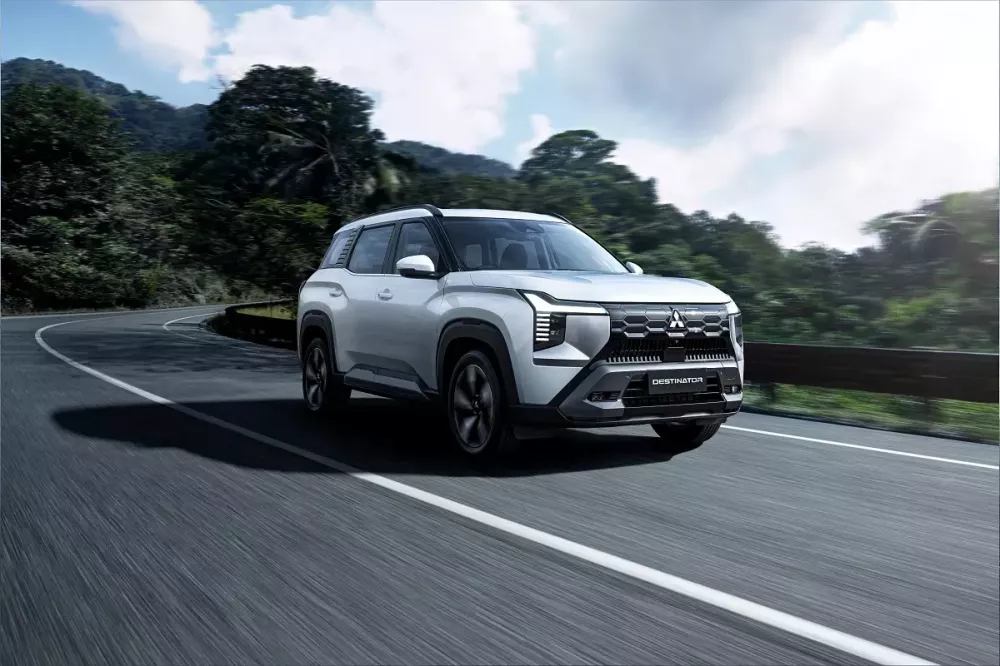 Giá bán thực tế của Mitsubishi Destinator tăng đáng kể tại đại lý Việt, khởi điểm từ 745 triệu đồng