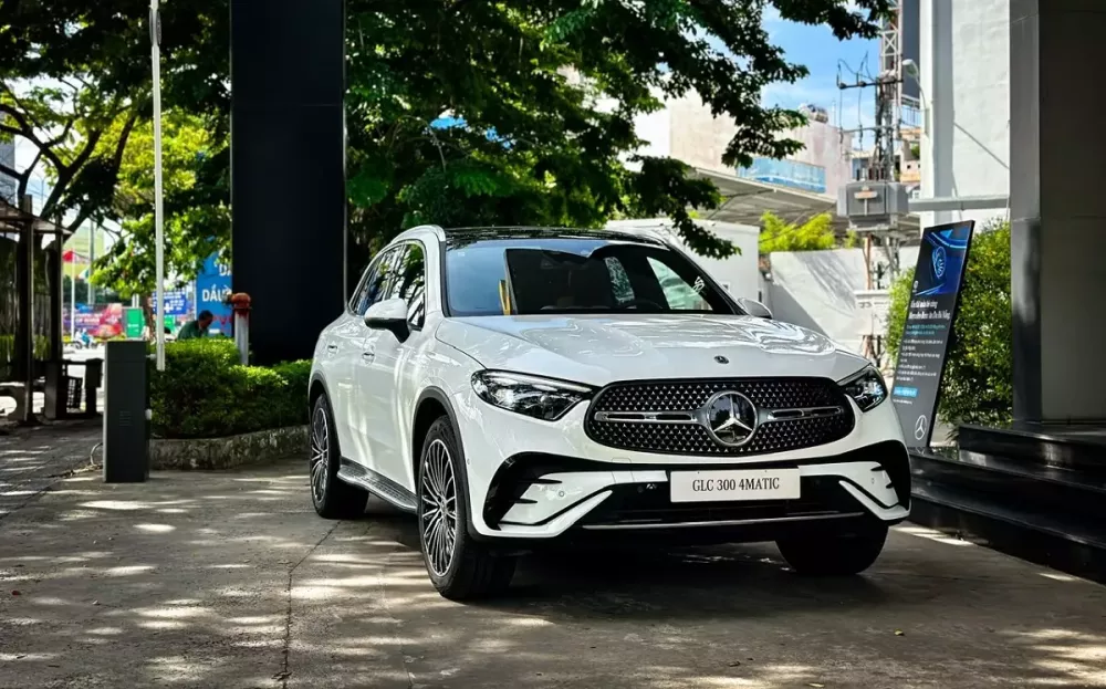 Loạt xe sang Mercedes-Benz được khuyến mại hàng chục triệu đồng trong tháng 2 tháng đầu năm