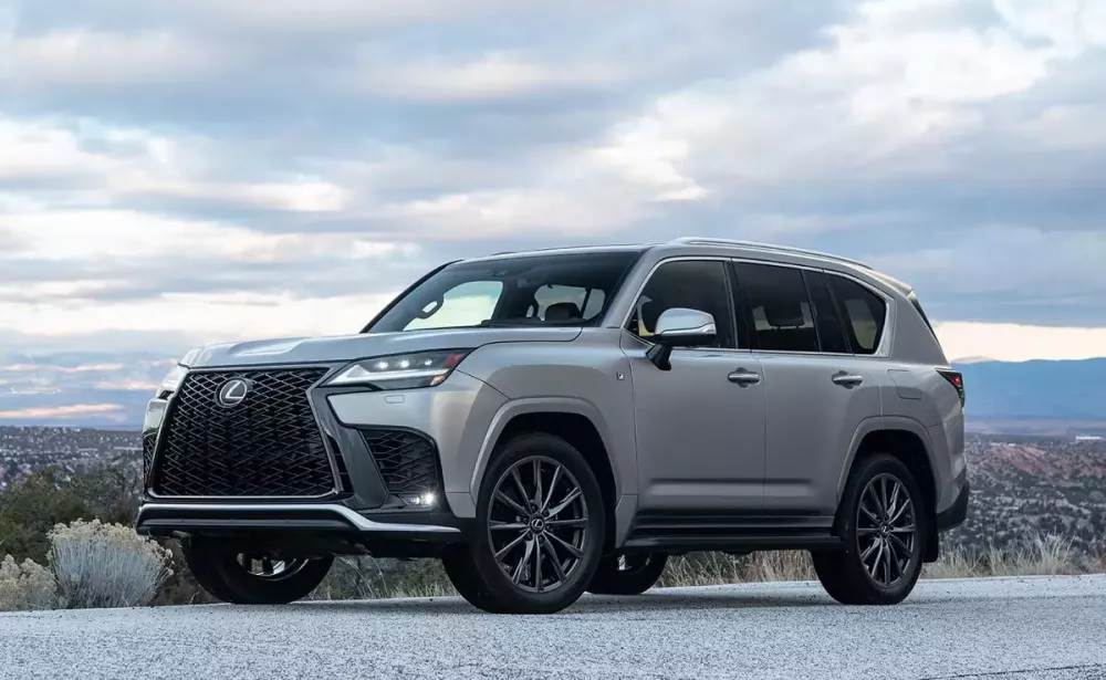 Lexus LX 600 F SPORT đang bán tại Việt Nam