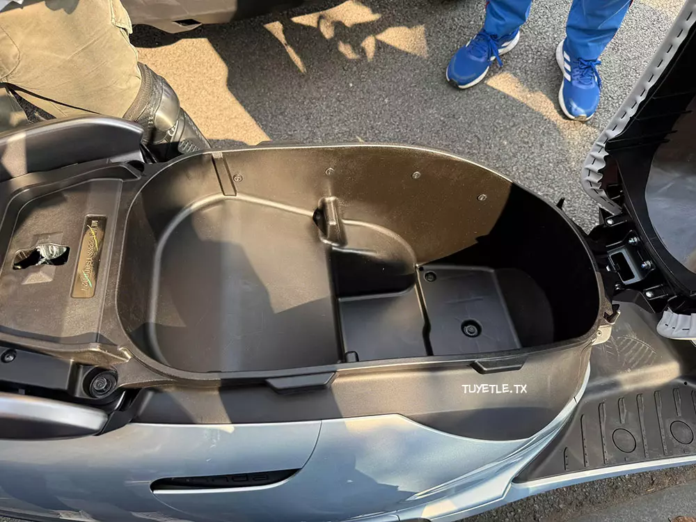 Cốp có thể tích 26 lít của Honda UC3 Cốp có thể tích 26 lít của Honda UC3