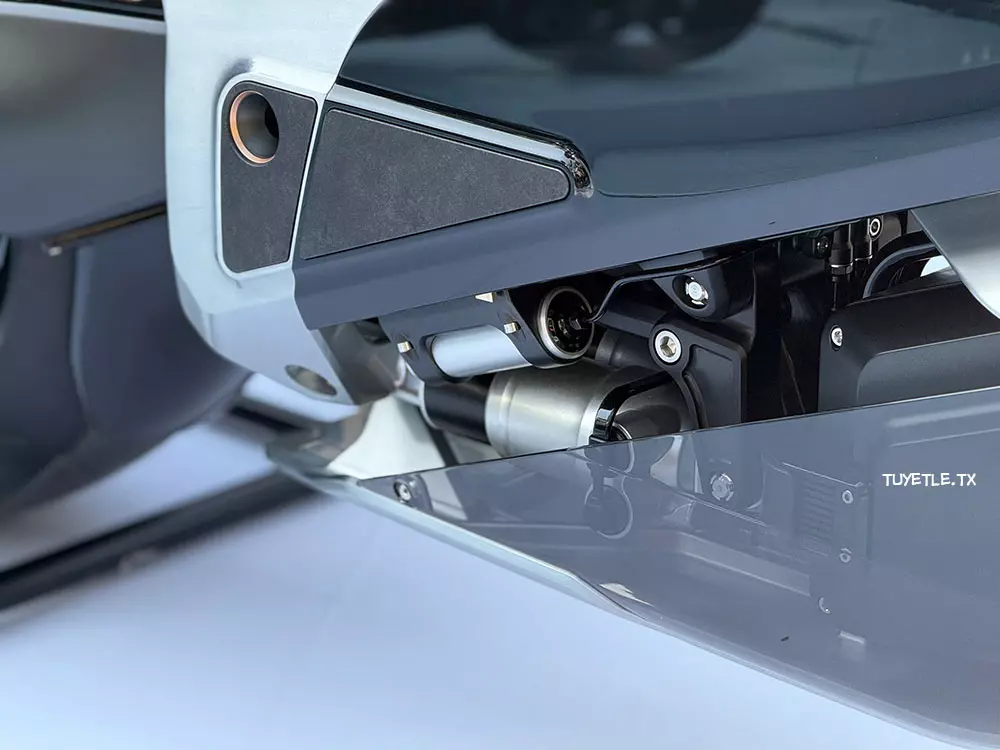 Honda EV Outlier sở hữu dàn áo trong suốt Honda EV Outlier sở hữu dàn áo trong suốt