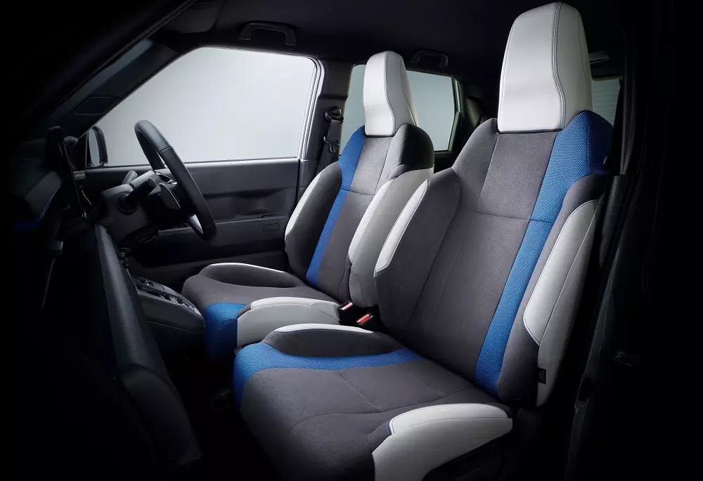 Ghế của Honda Super-One được bọc da pha nỉ Ghế của Honda Super-One được bọc da pha nỉ