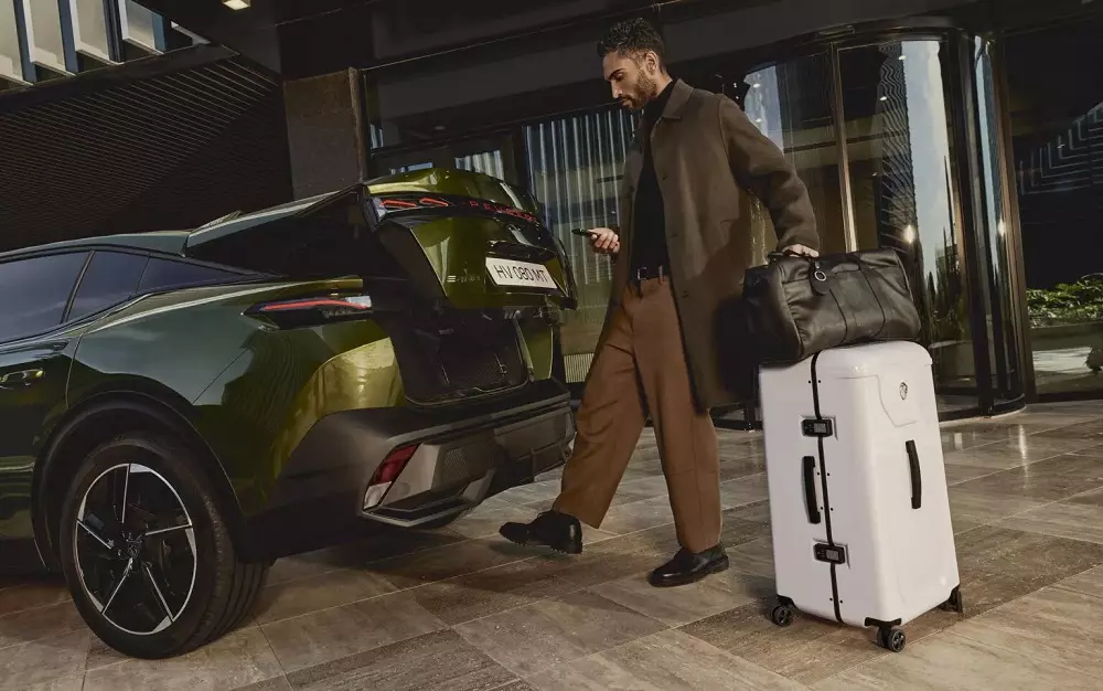 Peugeot 408 2026 có cảm biến đá cốp