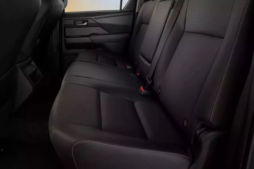 Hàng ghế sau của Toyota Hilux 2026