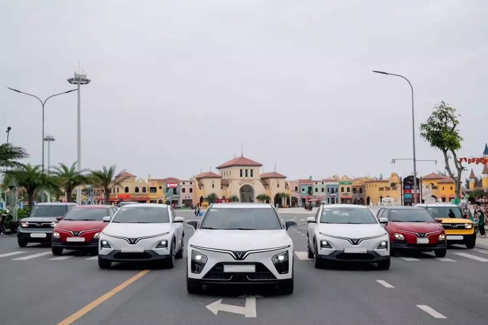 Người Việt mua hơn 175.000 chiếc ô tô VinFast trong năm 2025