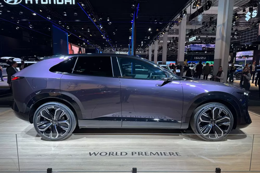 CX-6e là sản phẩm hợp tác giữa Mazda và Changan.